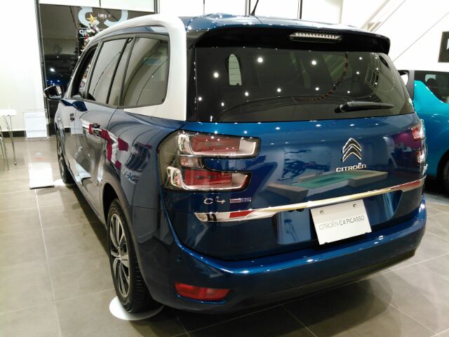 NEW　GRAND　C4　PICASSO　デビュ－しました
