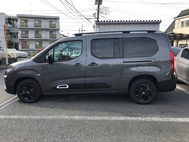 ベルランゴ　ロング展示車入荷しました